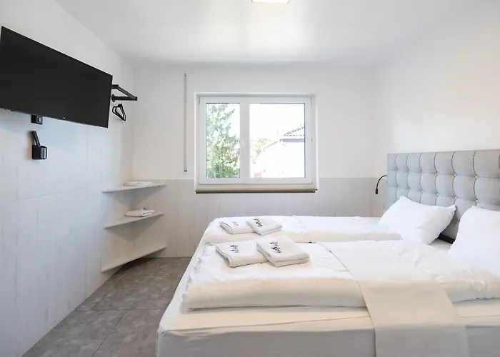 Staystay I 24 Check-in Guest house